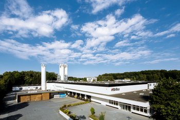 <p>La planta de Brillux en Herford: Producción de enlucidos, pinturas de emulsión y pegamentos</p>